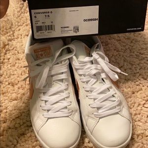 White women Converse